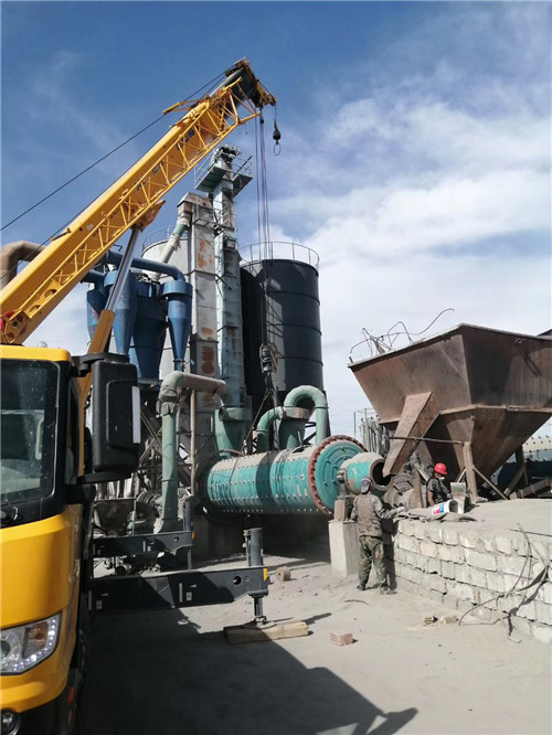 黄山市设备搬运等各类工程项目中，吊车起着关键作用